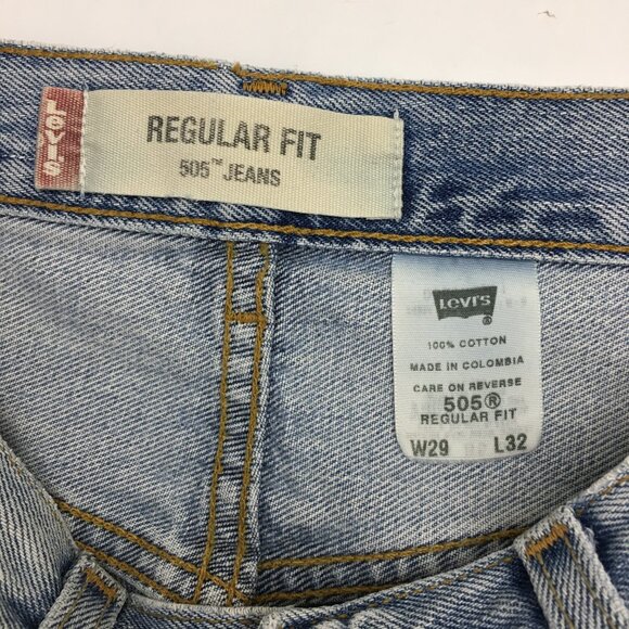 Vintage Levi's Jeans 505 Regular Fit Straight Leg Light Wash Cotton 28 x 31 READ - Picture 4 of 11